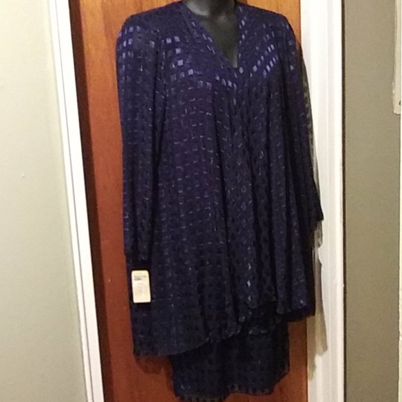 Dress and jacket - Picture 4 of 6